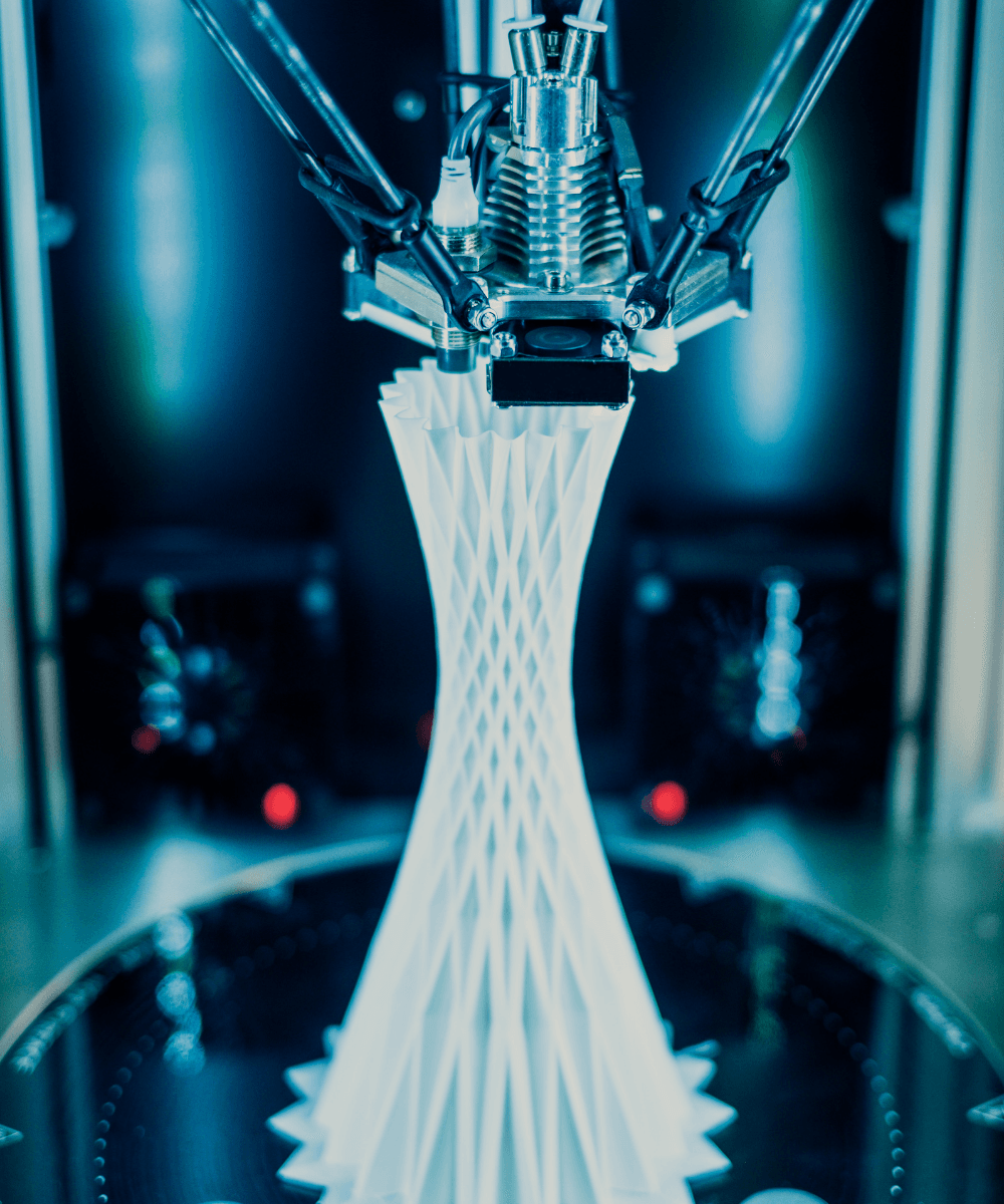 コスメボトルを正面・側面・上から見たシルエットを並べた図｜Beauty Design Lab体験版でメンタルローテーションと空間認識力を育てるイメージ